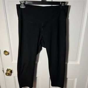 Old Navy Active XL solid black capris